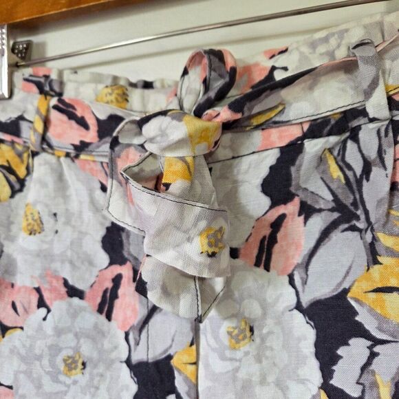 LIKE NEW LOFT FLORAL BELTED LINEN BLEND SHORTS SIZE LARGE WOMENS - Picture 7 of 16